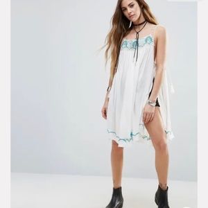 FREE PEOPLE “Heat Wave” Embroidered Beaded String Tassel Halter Top Linen Panels